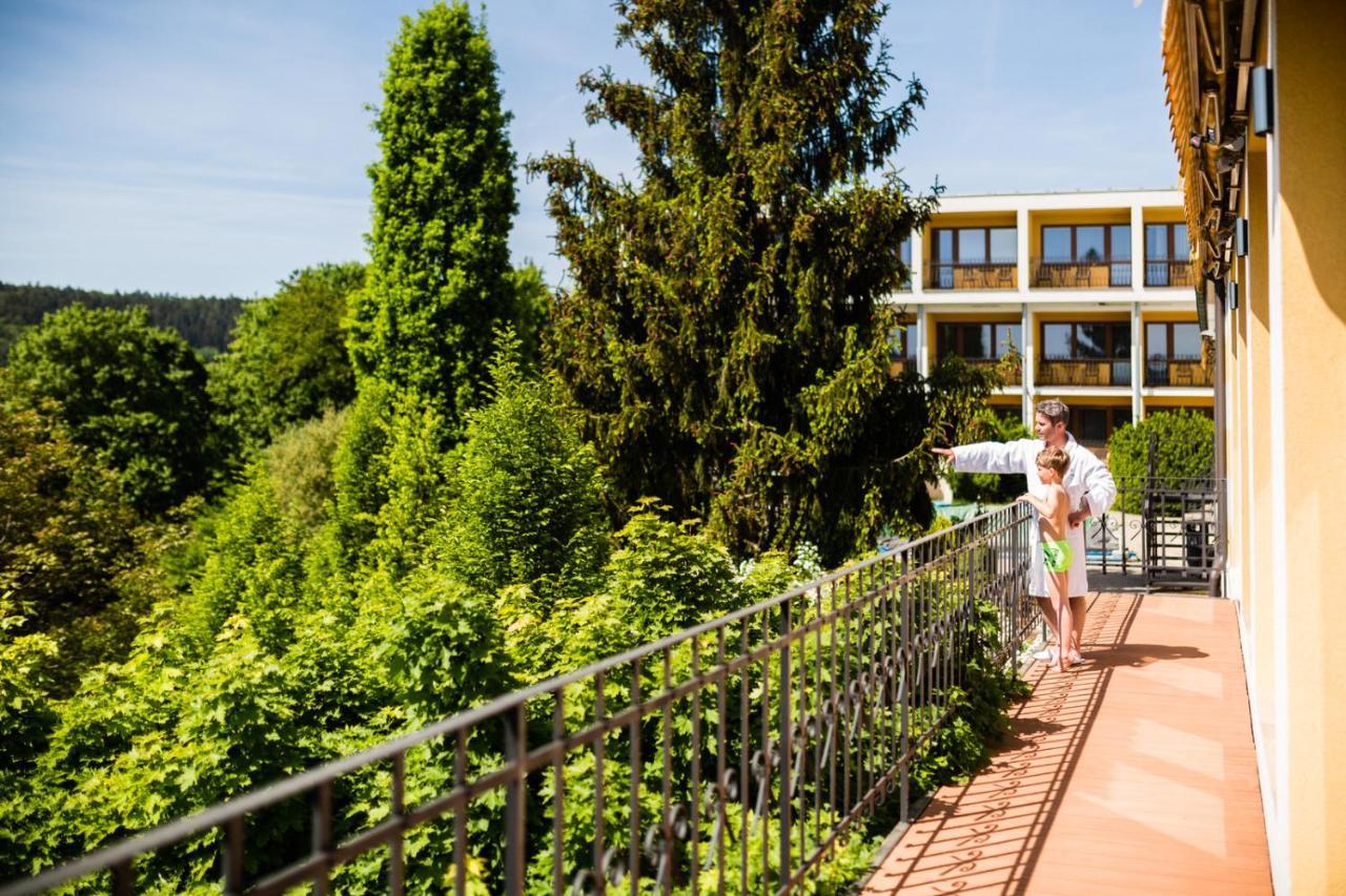 Lazensky A Wellness Hotel Nivamare Лугачовице Экстерьер фото