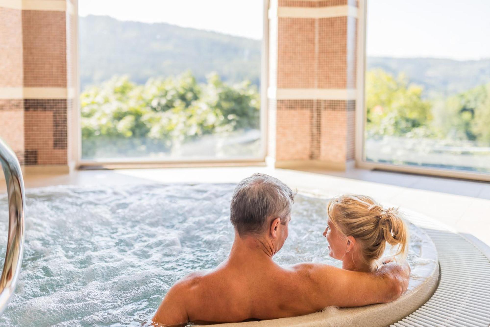 Lazensky A Wellness Hotel Nivamare Лугачовице Экстерьер фото